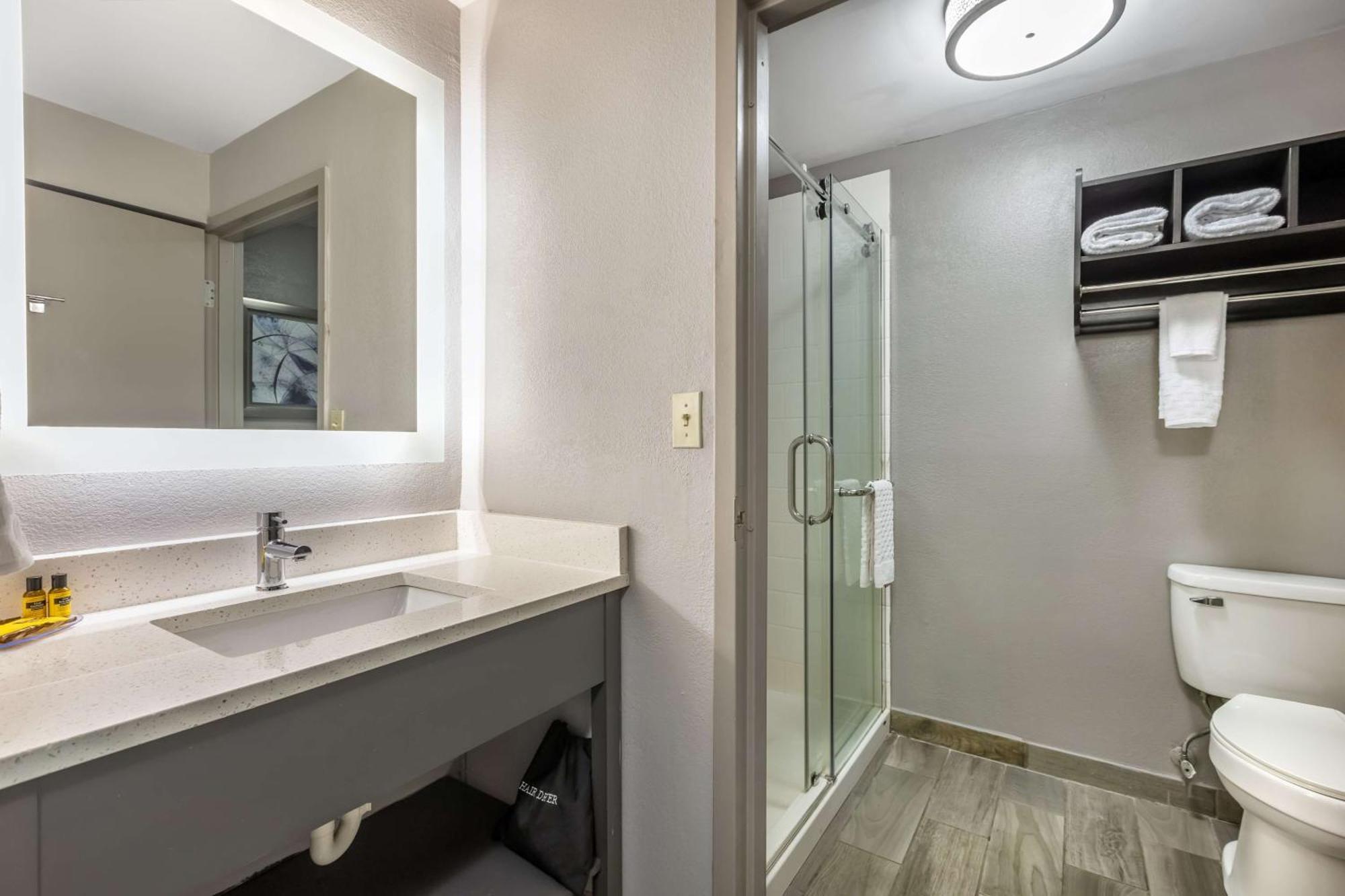 Best Western Plus Spartanburg Exterior photo