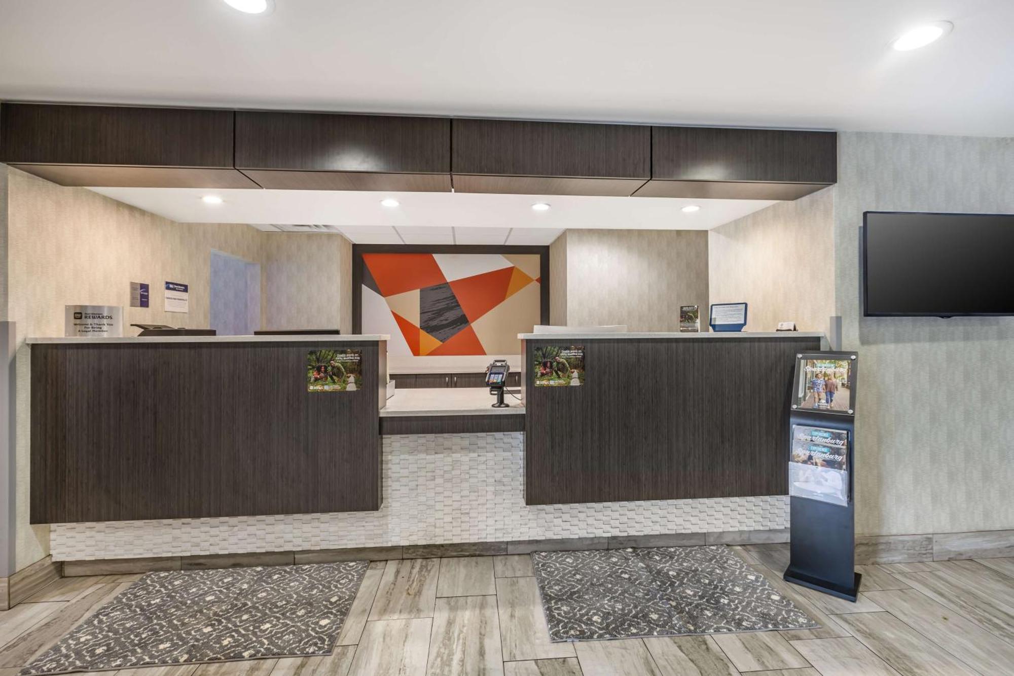 Best Western Plus Spartanburg Exterior photo